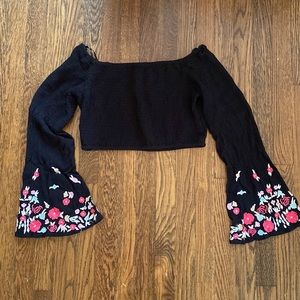 Rahi Cali cropped off the shoulder top. Smocked with bell sleeves. Size medium